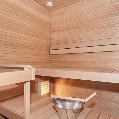 Spacious For 6 With Sauna *
